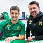 Der SK Rapid verlängert mit Jonas Auer langfristig