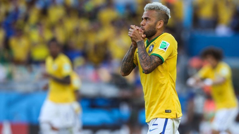 5. Dani Alves (Brasilien / UNAM)