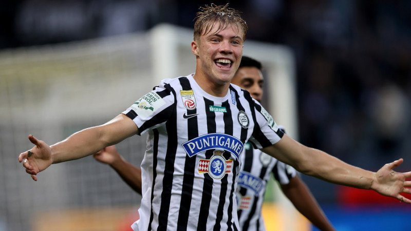 Platz 1: Rasmus Højlund, Sturm zu Atalanta Bergamo, 17 Millionen Euro
