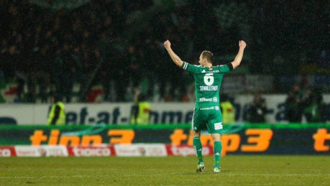 Mario Sonnleitner im Jahr 2016 im Dress des SK Rapid