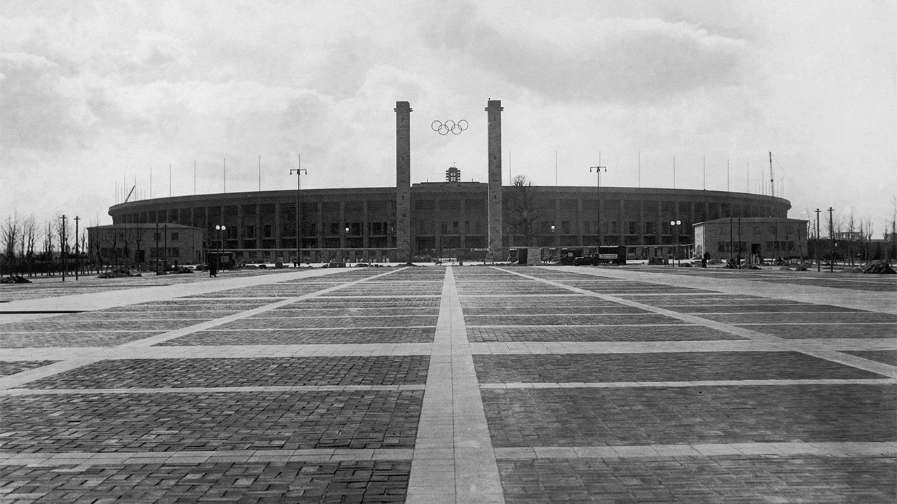  Von Hitler bis Hertha: Zwiespältiger Mythos Olympiastadion